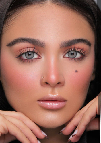 لنز رنگی یونیک