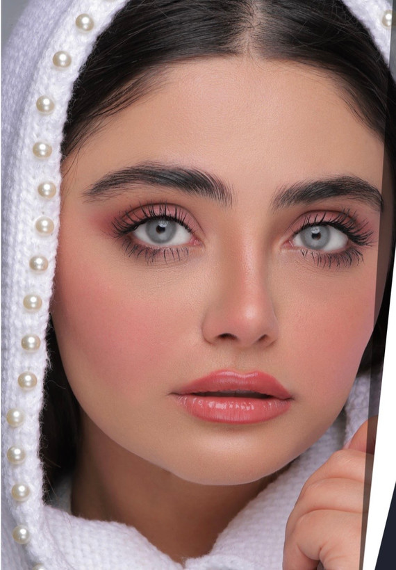 لنز رنگی یونیک