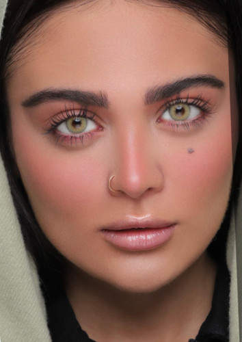 لنز رنگی یونیک