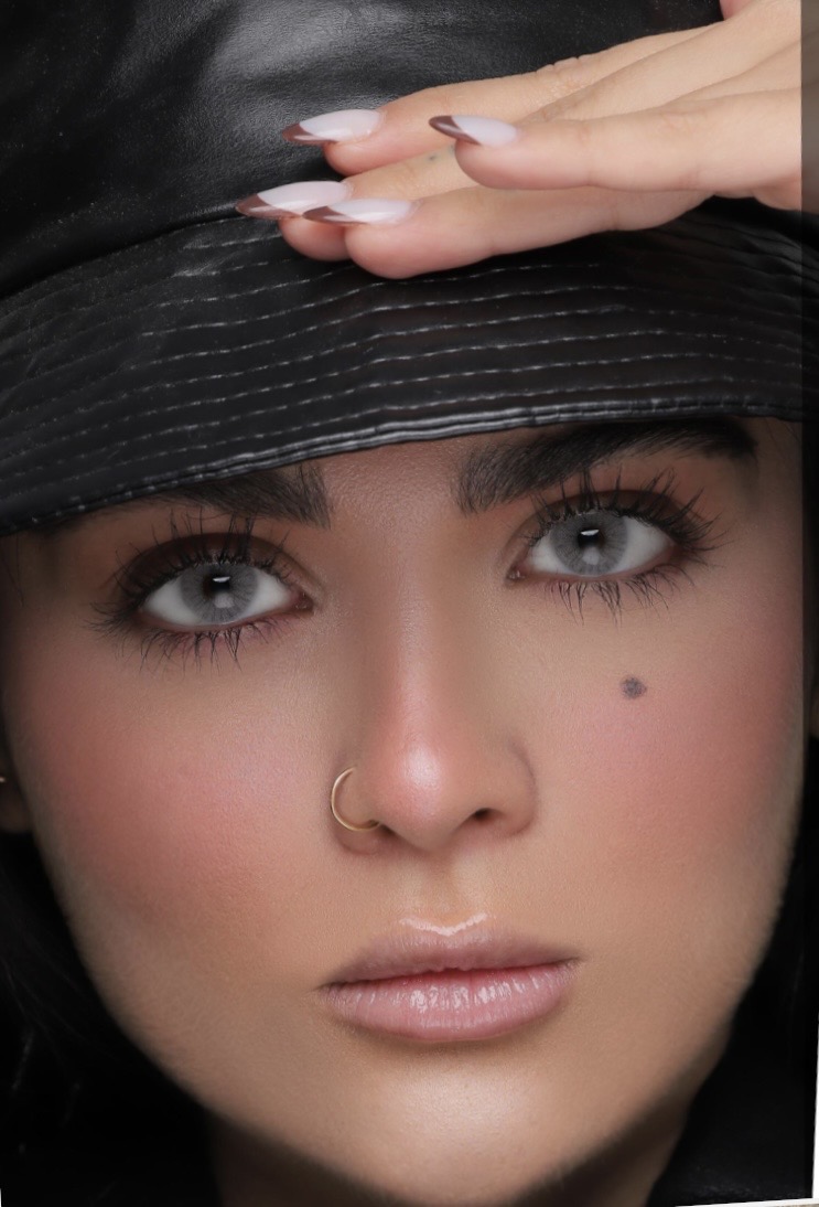 لنز رنگی یونیک