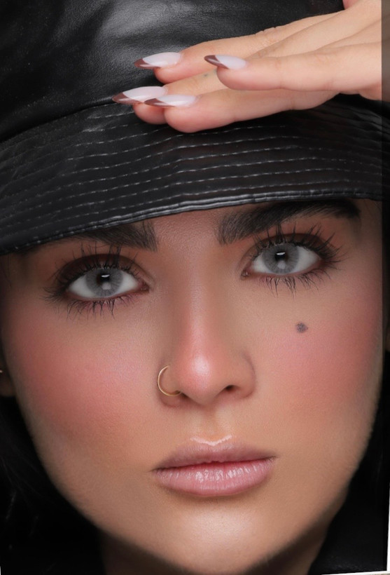 لنز رنگی یونیک