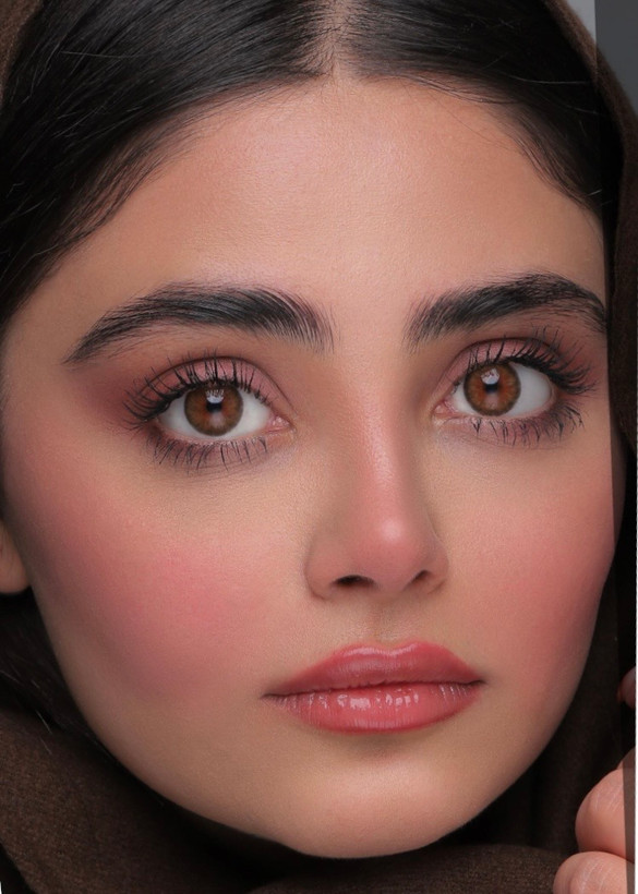 لنز رنگی یونیک